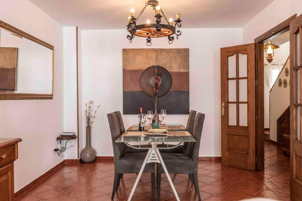 דירות Duplex Tematico Andaluz Con Agradable Terraza - El Mirador De Benahavis 2 מראה חיצוני תמונה