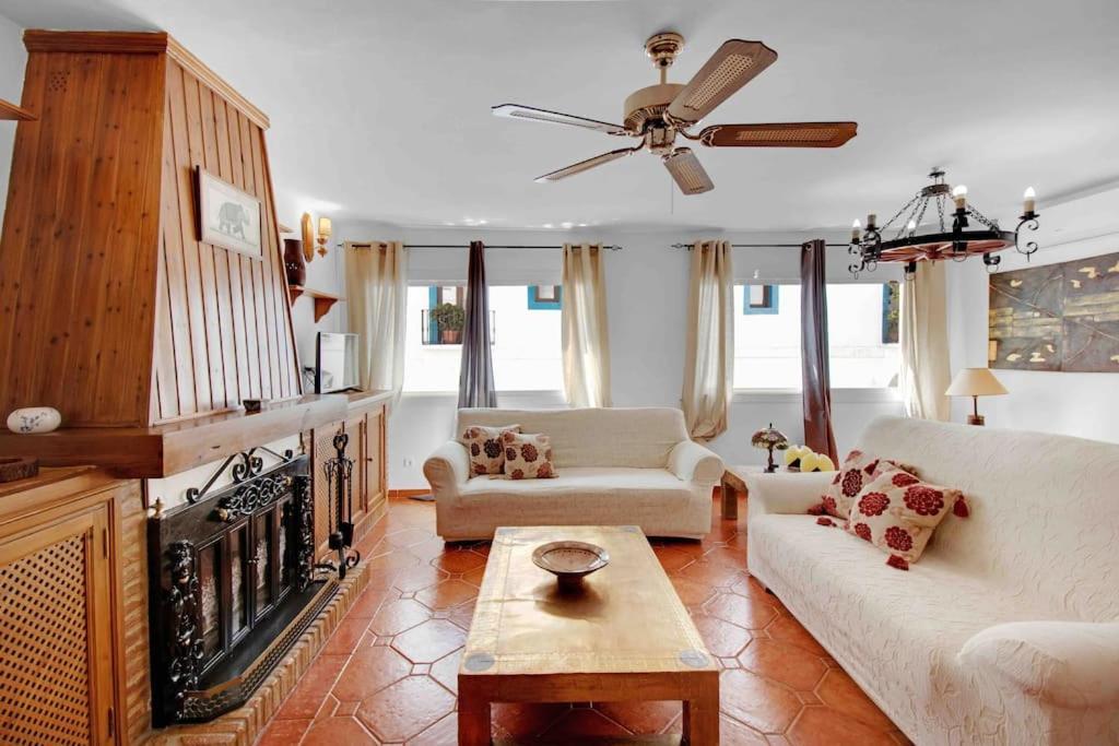דירות Duplex Tematico Andaluz Con Agradable Terraza - El Mirador De Benahavis 2 מראה חיצוני תמונה